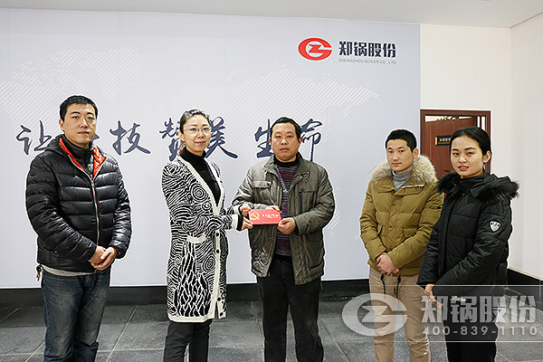 大宝娱乐股份向导春节时代慰问难题党员职工