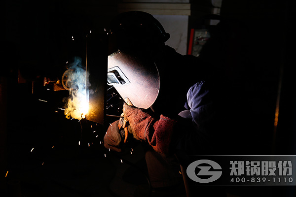 大宝娱乐铆工焊工交锋竞赛