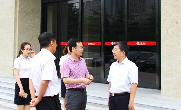 河南省商务厅副厅长张雷明莅临大宝娱乐调研